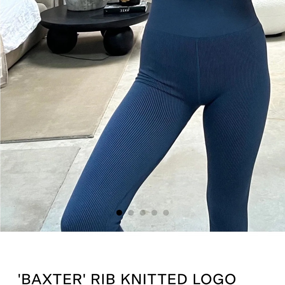 Lorna lux 
Baxter Ribbed leggings 
Never worn